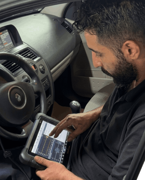 عیب یابی دقیق خودروهای رنو با دستگاه CAN CLIP در رنوپلاس